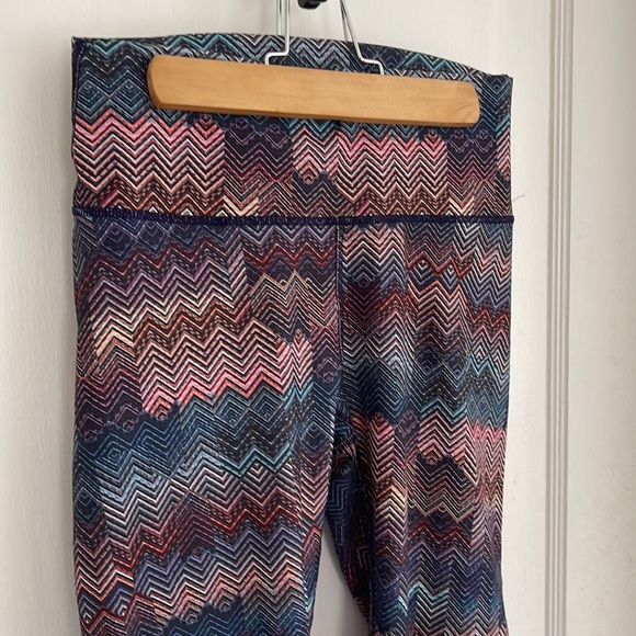 Mid calf leggings from Fabletics - Picture 2 of 2